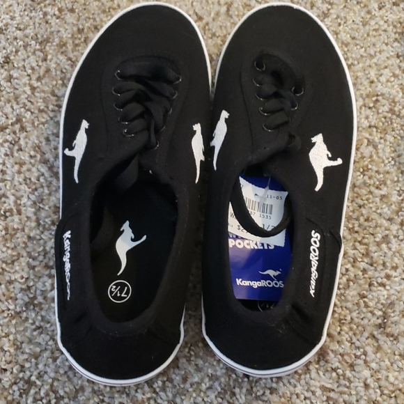 Kangaroos Shoes with Pockets - Picture 4 of 8